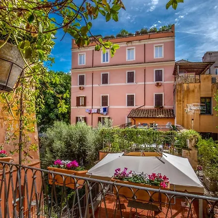 Apartment Empire Loft: In The Shadow Of Colosseo *