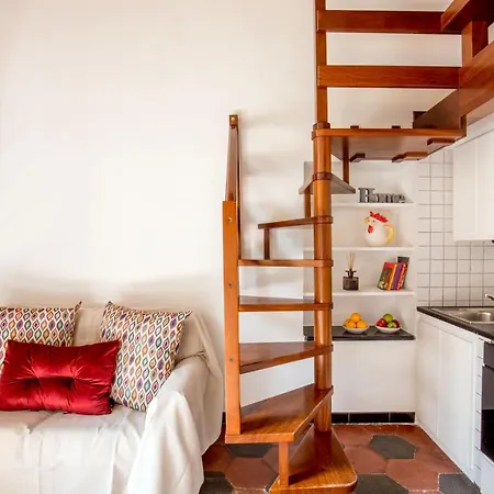Empire Loft: In The Shadow Of Colosseo Apartment Rome