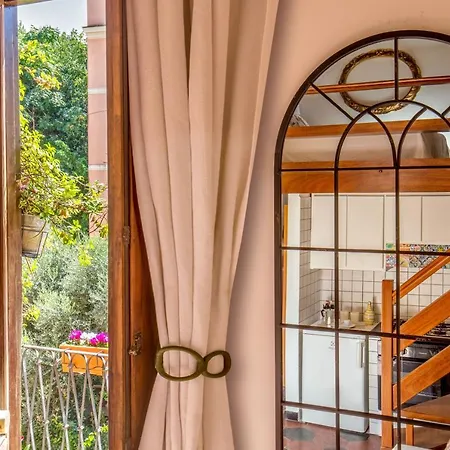 Apartment Empire Loft: In The Shadow Of Colosseo Rome