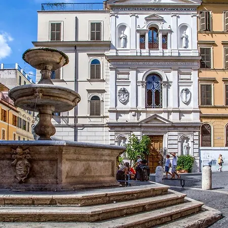 Apartment Empire Loft: In The Shadow Of Colosseo